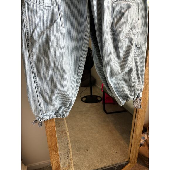 Free People We The Free Bright Eyed Low-Slung Pull-On Jeans - Picture 7 of 8